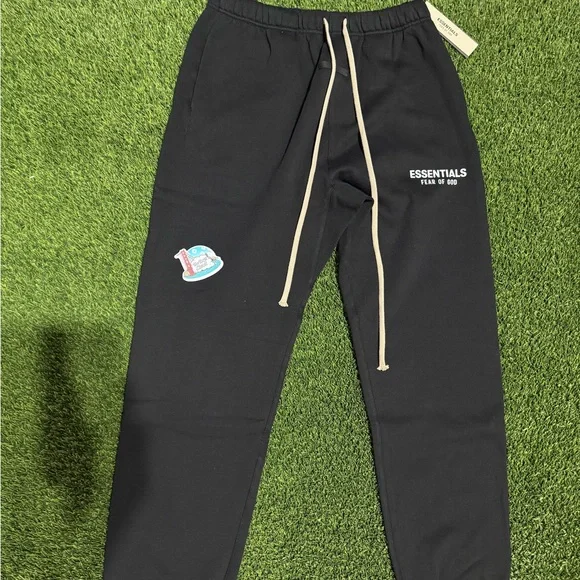 Fear Of God Essentials Sweatpants - Picture 1 of 1